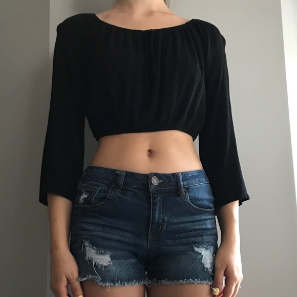 Black Long Sleeve Crop Top - Picture 2 of 3